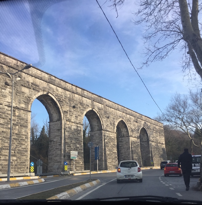 Cumhuriyet yapıları neden patır patır dökülüyor?
