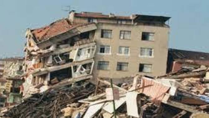 DeFacto, 1 yıl boyunca deprem bölgesindeki tüm çocukların giyim ihtiyacını karşılayacağını açıkladı. Diğer markalara örnek olur mu?