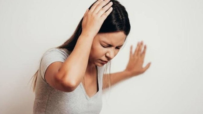 Depremlerden sonra normal zamanlarda sanki deprem oluyormuş gibi sallanma ya da  baş dönmesi gibi hissine kapılıyormusunuz?