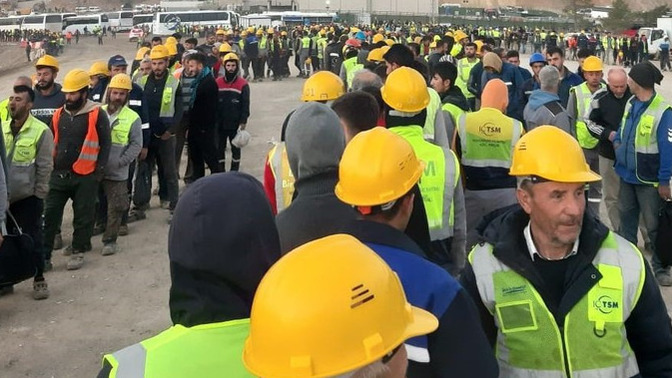 Deprem bölgesine gönüllü olarak giden 30 Akkuyu Nükleer Santral işçisi işten çıkarılmış. Böyle vicdan mı olur?