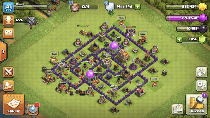Clash of Clans oynayan var mı, seviyor musunuz? Oynayanlar hesabının fotoğrafı atar mı :D?