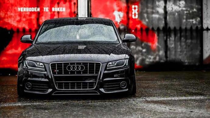 AUDI.. 