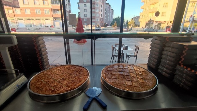 😍😛Sabah sabah hiç çalışasım yokk yeahhh... kimler uyandı iş başında bi ses verebilirmisin zahmet olmazsa?