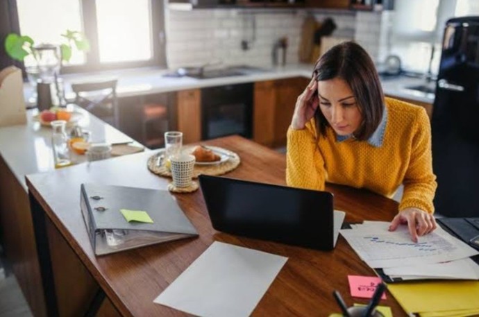 Home office çalışmak, insanı bir süre sonra tükenmişlik sendromuna sürükler mi?