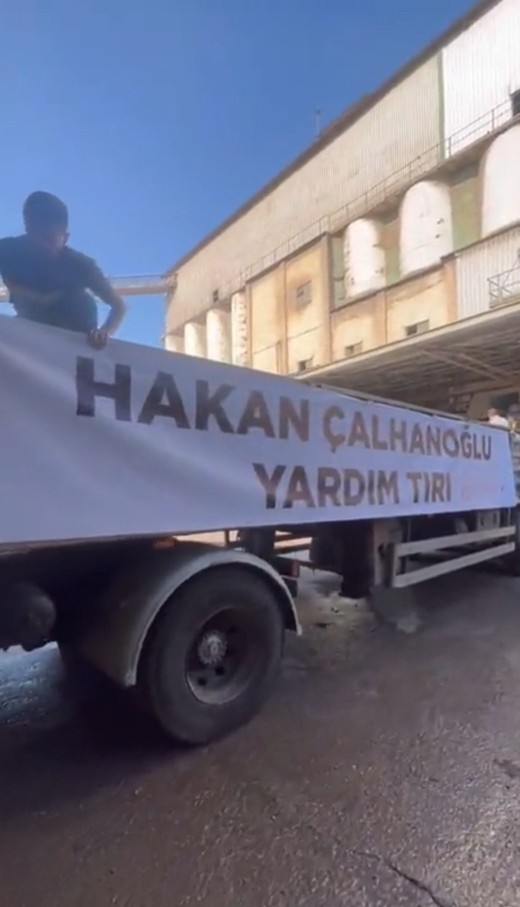 Yardim yapiyorsan bir elin verdiğini diğer elin görmeyecek derler doğru mu?