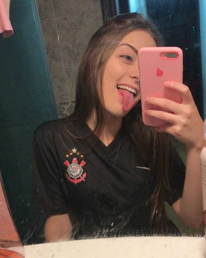 Sevgiliye sadece güzel çıkılan fotoğraflar mı atılır?