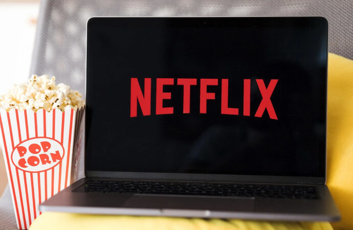 Türkiye’de zam yapan Netflix 30 ülkede indirime gitmiş. Duydunuz mu?