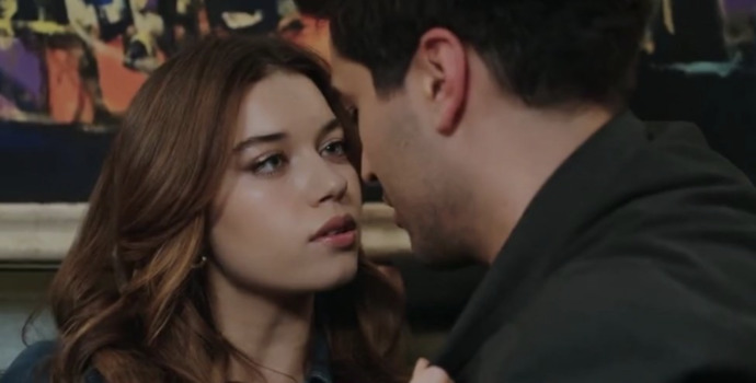 Afra Saraçoğlu, Mert Ramazan Demir