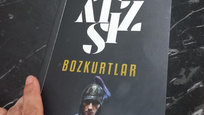 Kitap okumayı seviyor musun , ne tür kitaplar okuyorsun?