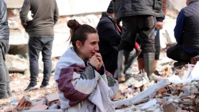Depremden dolayı sağ ayağıma platin takıldı. Ayağımı eskisi gibi kullanamayacağım. Hayatıma nasıl devam edeceğim?
