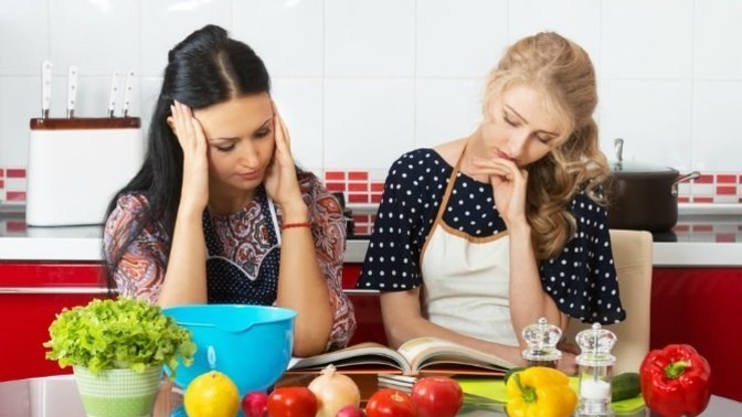 Yemek yapmasını bilmeyen bir kadınla yuva kurulur mu?