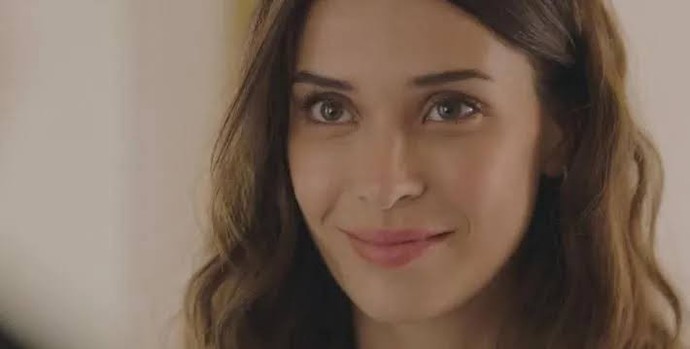 Dizi, film oyuncularına aşık olmak? Başına gelen oldu mu?