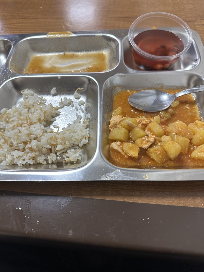 Depremzedeyim, her gün patates yemeği çıkıyor, isyan ediyorum nankörlük mi ediyorum?