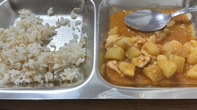 Depremzedeyim, her gün patates yemeği çıkıyor, isyan ediyorum nankörlük mi ediyorum?