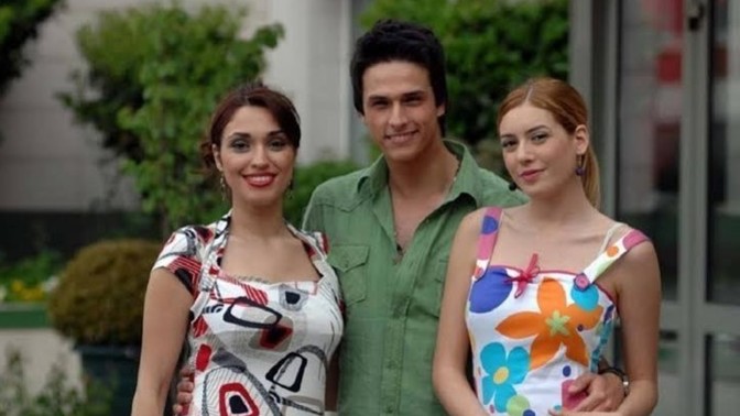 Burak hocayı Fitnat mı yoksa Selena mı daha çok hak ediyor?
