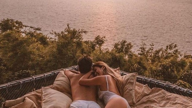 Gece yapılan seks ve gündüz yapılan seksin arasında fark nedir, verdiği zevkler farklı mı sizce de?