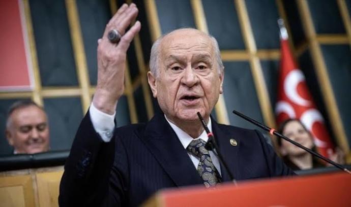 Devlet Bahçeli Beşiktaş kulüp üyeliğinden istifa etti. Ne düşünüyorsunuz?