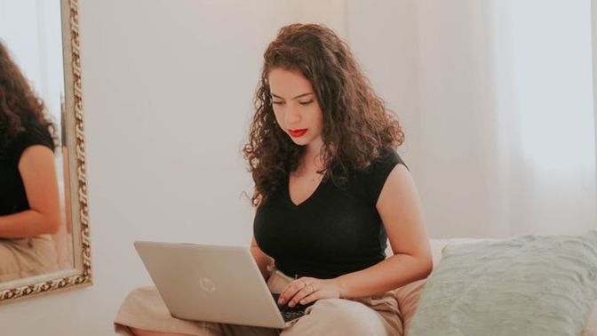 Erkeklere yazılımcı olduğumu söyleyince neden kaçıyorlar?