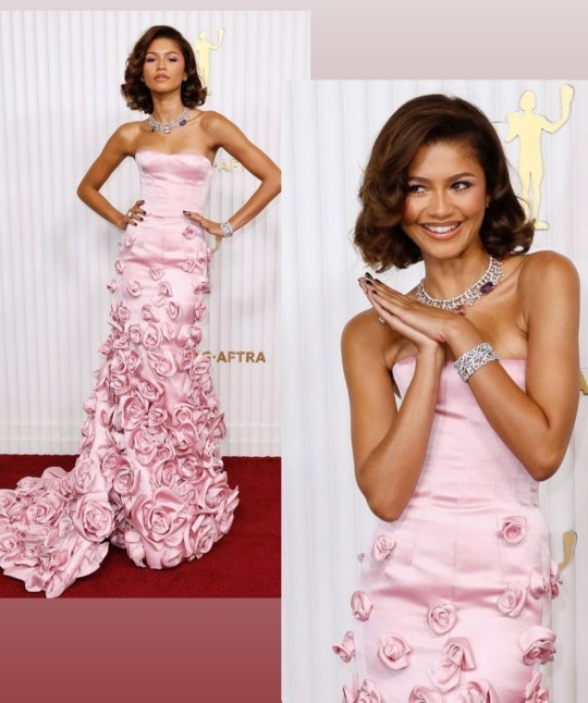 Zendaya güllü gala kıyafetiyle boy gösterdi! Sizce elbisesi çok hoş değil mi?