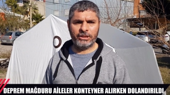 Hatay'da bir depremzede sokakta kaldığı için konteyner sipariş etmiş, parayı alıp siparişi getirmemişler. Ne zaman insan olacağız?
