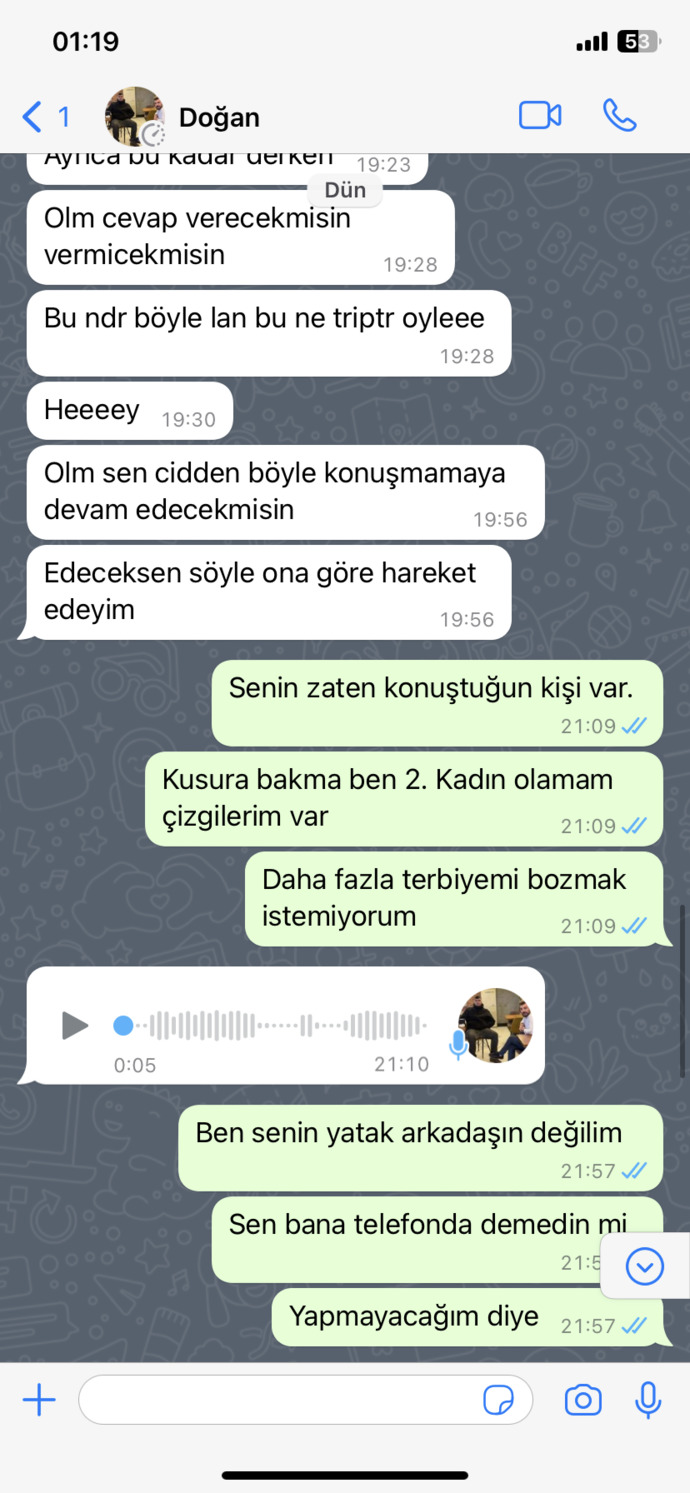 Sevgilim başka bir kızla konuşup kanıtladı mesajlarıma bakar mısınız?