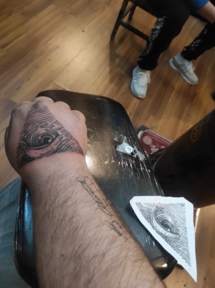 Dövme insanı çekici gösterir mi?