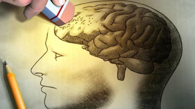 Geçmişe kafanı çok takar mısın?
