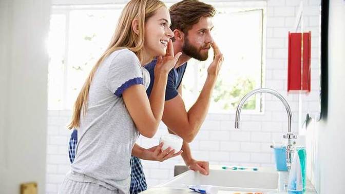 Evlenince kadınlar mı yoksa erkekler mi daha çok bakımsızlaşıyor?