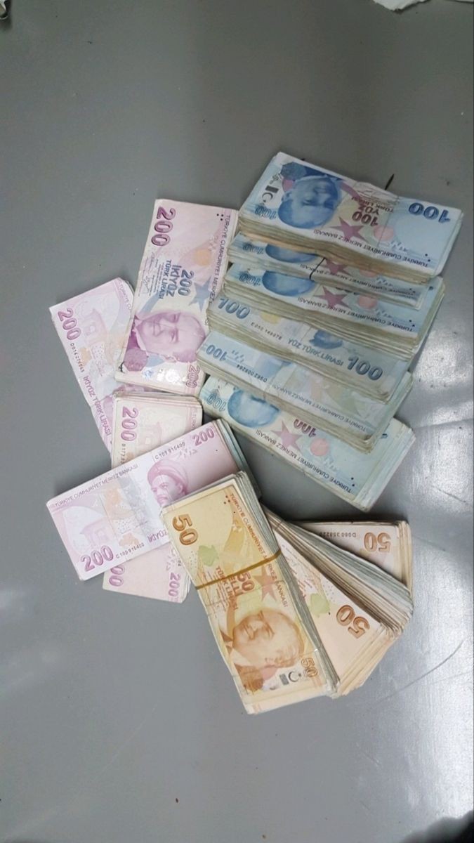 Annem eksik maaş veriyor diye babam kavga çıkarıp küstü haklı mıdır?