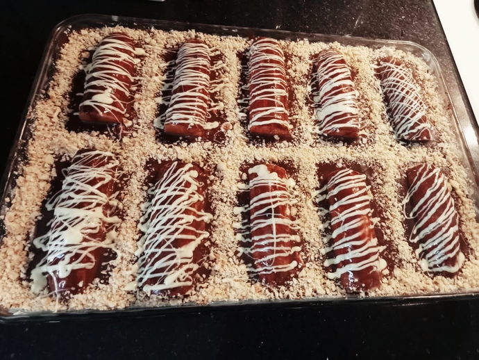 Çikolata fındık ve muzun mükemmel uyumu Malaga pasta. Yapması zahmetli ama yemesi çok keyifli ❤️