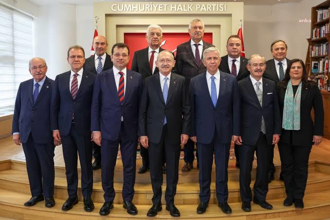 İyi parti masadan kalktı. İki belediye başkanına çağrısı yanıt bulmadı. Sizce bundan sonra ne olur?
