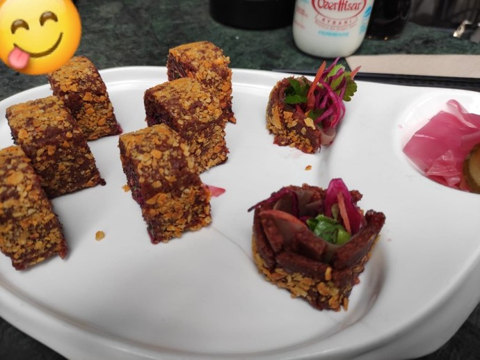 Hiç çiğ köfte sushi yedin mi?