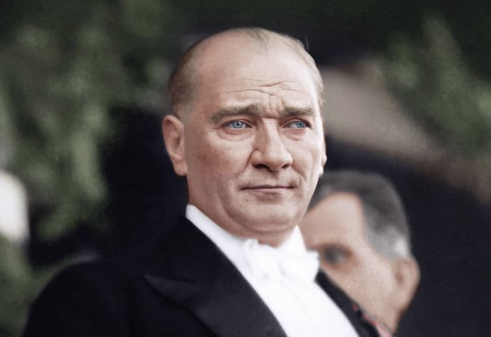 Sizce Atatürk bugünleri görseydi ne düşünürdü?