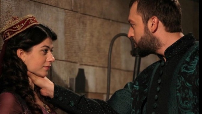 Sizce en çok yakışan dizi/film ikilisi kim?