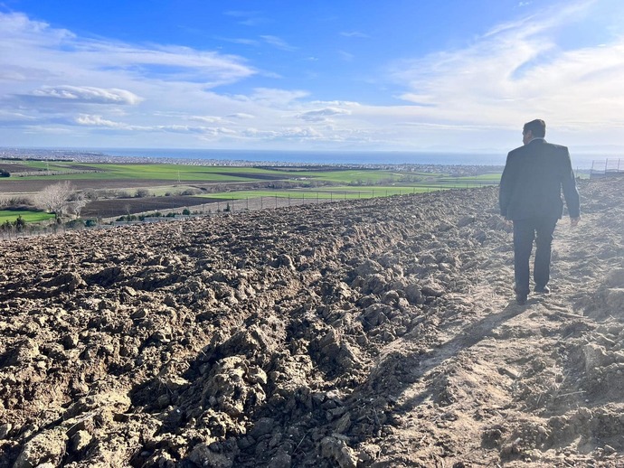 Bu arsa için deniz manzaralı diyebilir miyiz?