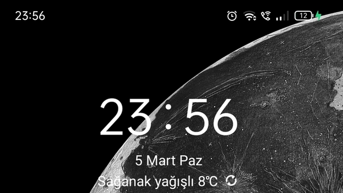 Arkadaşlar wifinin sağındaki işaret nedir neden ötürü çıkıyor bilen var mı?