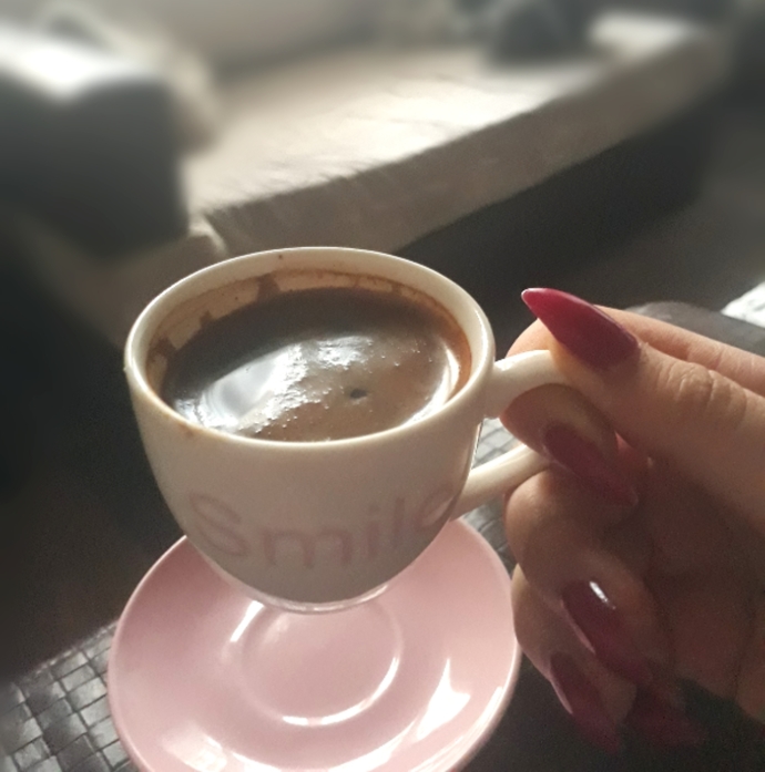 Kahvenizi kiminle içtiğiniz sizin için önemli midir?