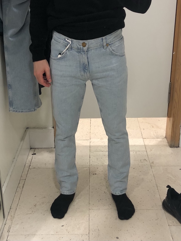 Renk ve model olarak hangi jean daha güzel?
