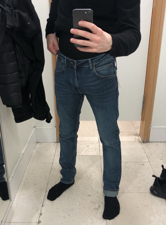 Renk ve model olarak hangi jean daha güzel?