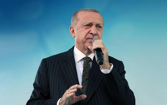 Kızlarsoruyorun en büyük Cumhurbaşkanlığı anketini yapalımmı, seçimde oyunuz kime ?