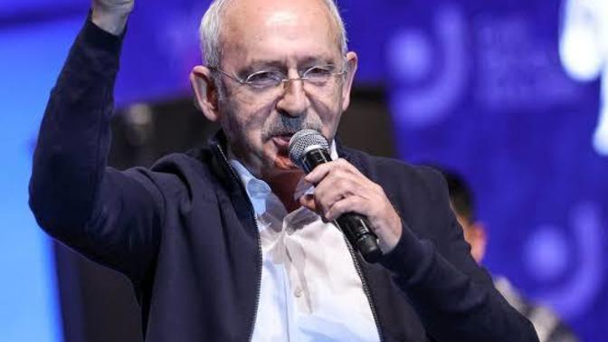 KızlarSoruyor'un en büyük Cumhurbaşkanlığı anketini yapalım mı, seçimde oyunuz kime?