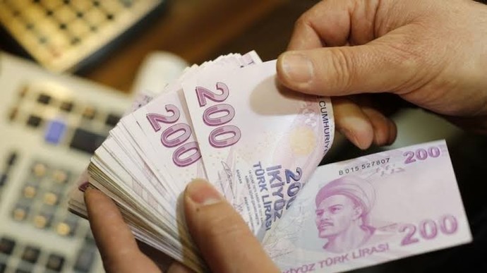 Türkiye sizce para birimini değiştirmeli mi?