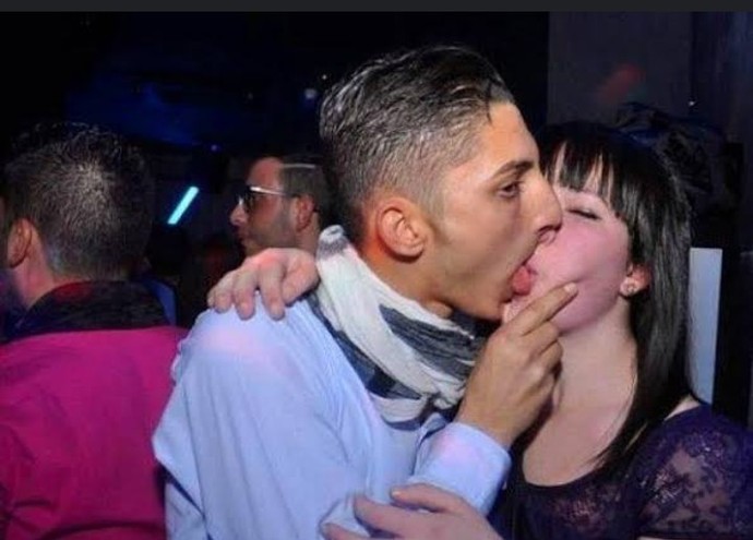 Öpüşmeyi biliyor musun?