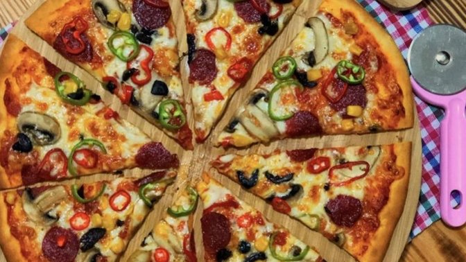 Pizzanın içinde hangi malzemeler olmalı ve kaç dilim yersin?