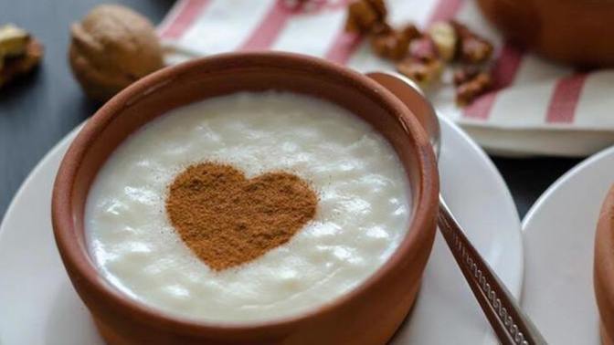 Bu saatte bana sütlaç ya da sütlü tatlı yapacak hatunu nerde bulabilirim?