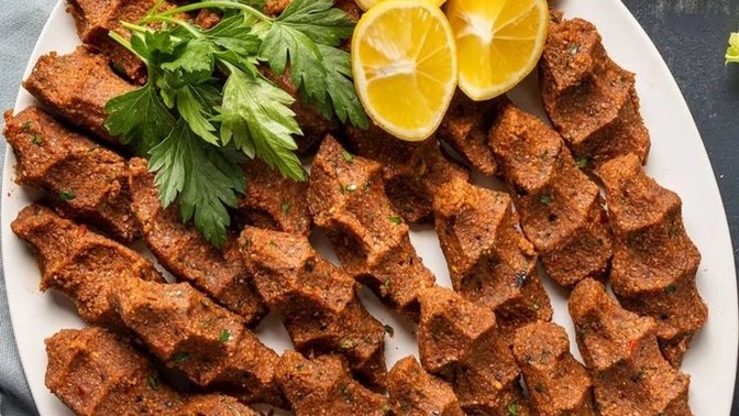 Bir oturuşta kaç tane çiğ köfte yersiniz?