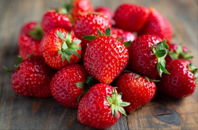 Çileği boş mu yersiniz yoksa pudra şekerine banarak mı 🍓🍓?