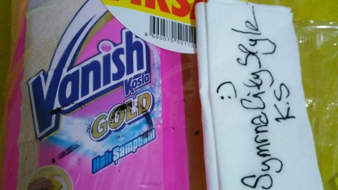 Çamaşırlar için yanlışlıkla halı şampuanı almışım. Makinada bunu kullansam olur mu?
