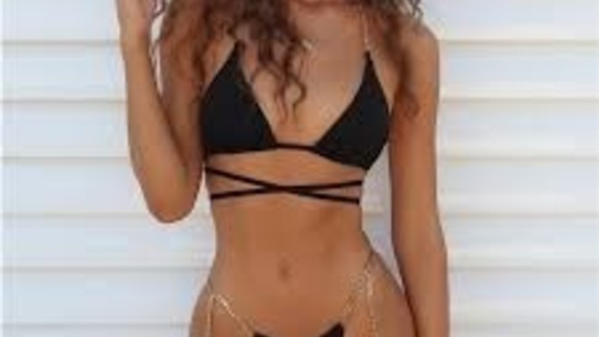 Hangi bikini daha güzel?