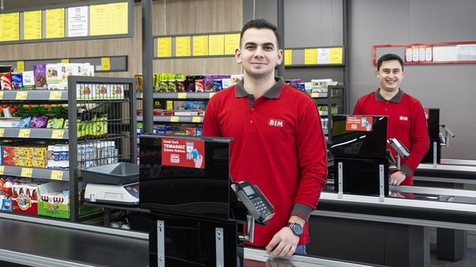 Garson olarak çalışmak mı, BİM'de veya başka bir makette kasiyer olarak çalışmak mı?
